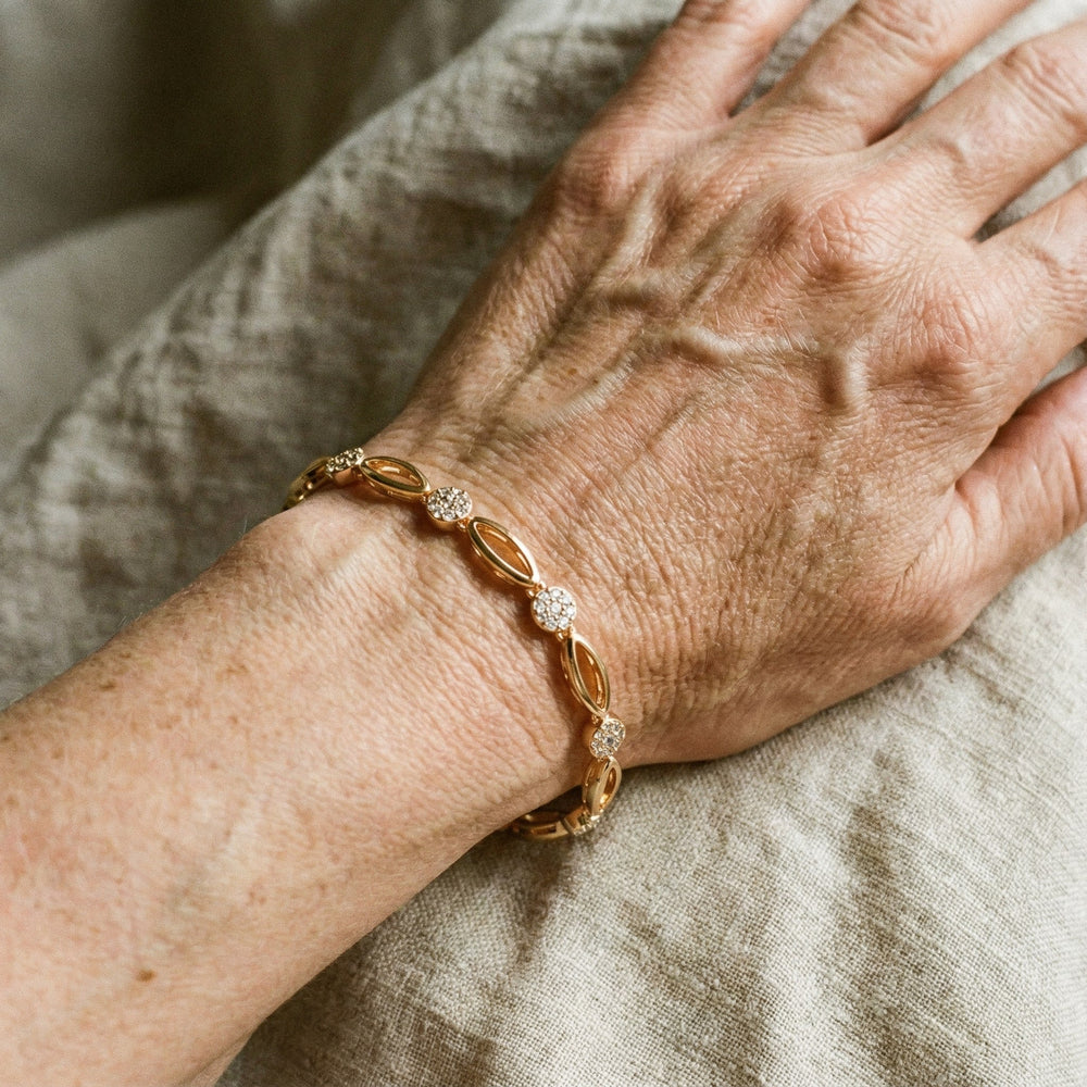 Elegant Gold Plated Bracelet 1