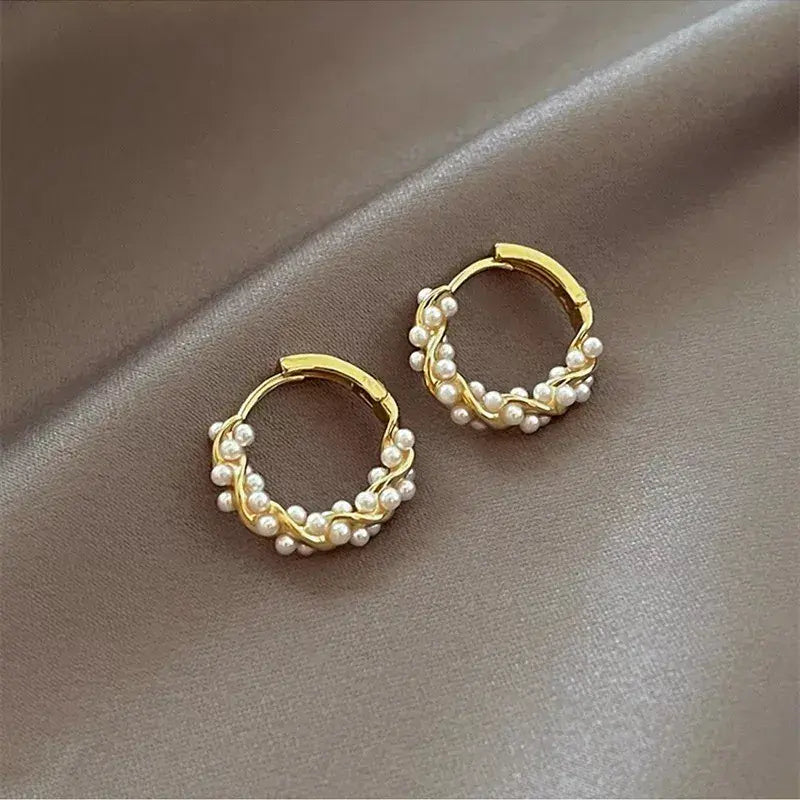 Elegant Round Pearl Earrings 0