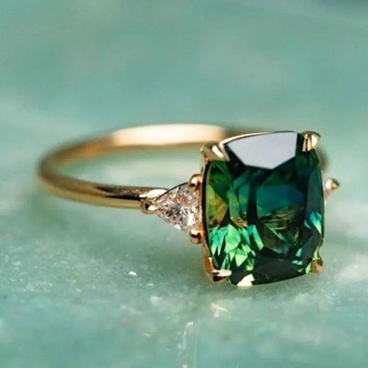 Elegant Square Ring with Emerald 0