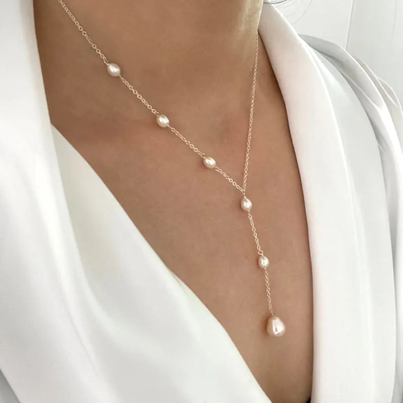 Unique Pearl Necklace Hanger 0