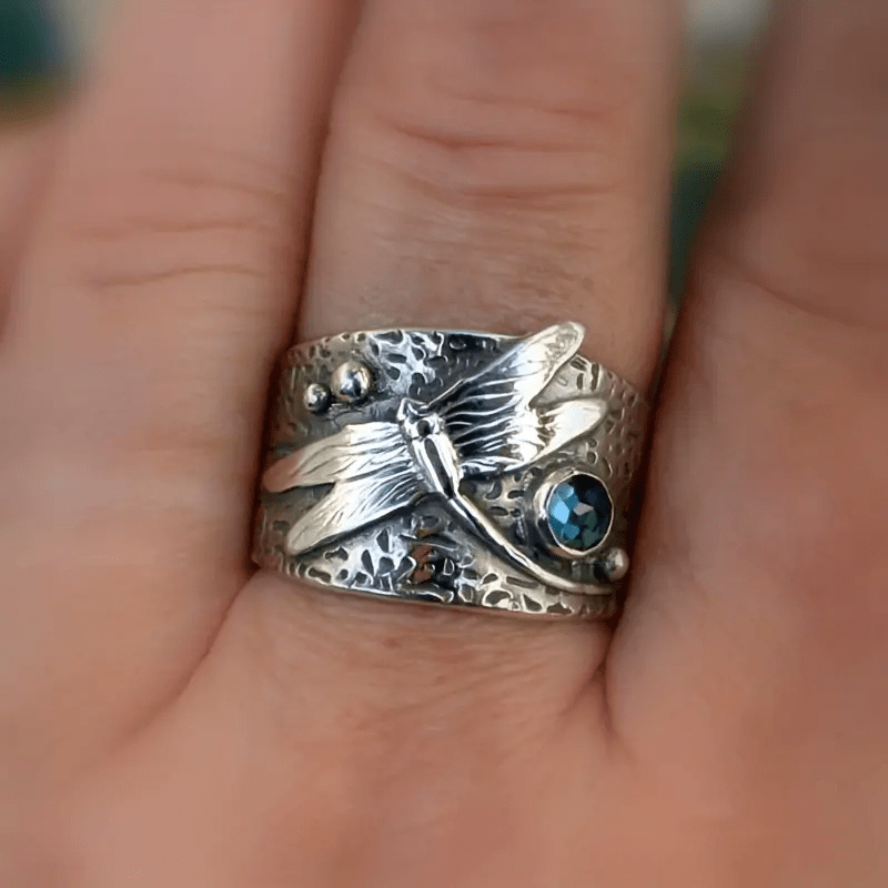Vintage Blue Crystal Dragonfly Silver Ring 0
