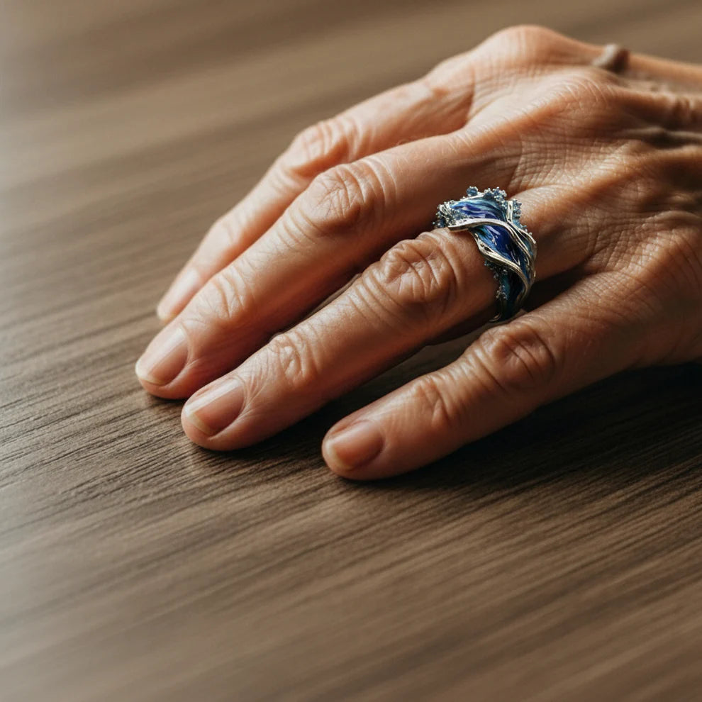 Vintage Gold Ring with Ocean Wave 1