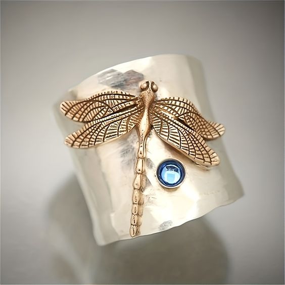 Vintage Golden Dragonfly Silver Ring 0